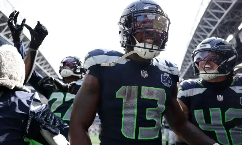Seahawks’ Ernest Jones Teases Injury Update, Fans Hyped for Week 11 vs. Rams