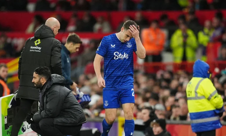 Seamus Coleman off early as Everton suffer bizarre red card
