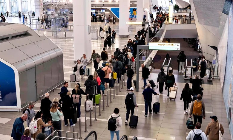 Senate moves toward ending shutdown as travelers deal with major flight disruptions