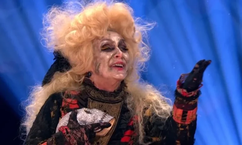 Shirley Ballas breaks down in tears as she issues emotional Strictly message