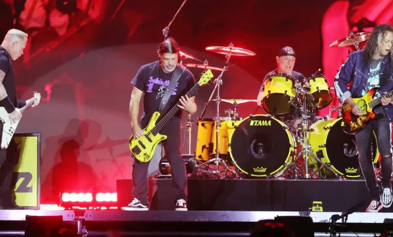 Shock as Metallica fans caught ‘smoking meth’ at Optus show