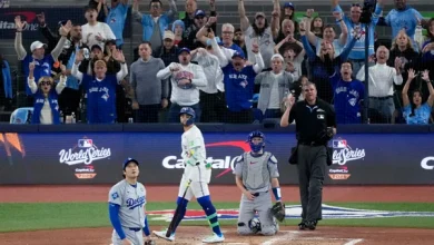 Shohei Ohtani collapsed.LA Dodgers pitching and hitting player Shohei Ohtani started Game 7 of the W..