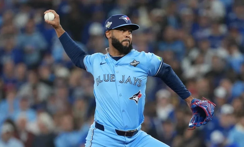 Should Orioles reunite with flamethrowing reliever in free agency?