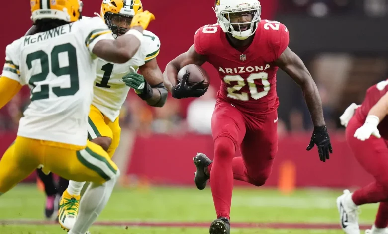 Should You Start Arizona Cardinals RBs Michael Carter or Bam Knight in Fantasy Football Week 9?