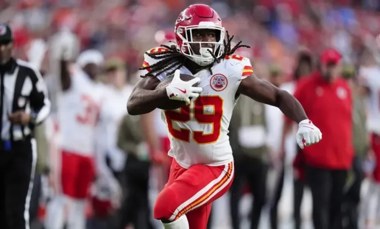 Should You Start Kansas City Chiefs RBs Kareem Hunt or Isiah Pacheco in Fantasy Football Week 13?