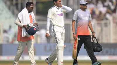 Shubman Gill Walks Off Injured After Just THREE Balls During 1st Test vs South Africa