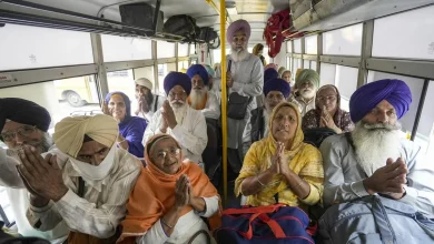 Sikh pilgrims enter Pakistan, first major crossing since May conflict