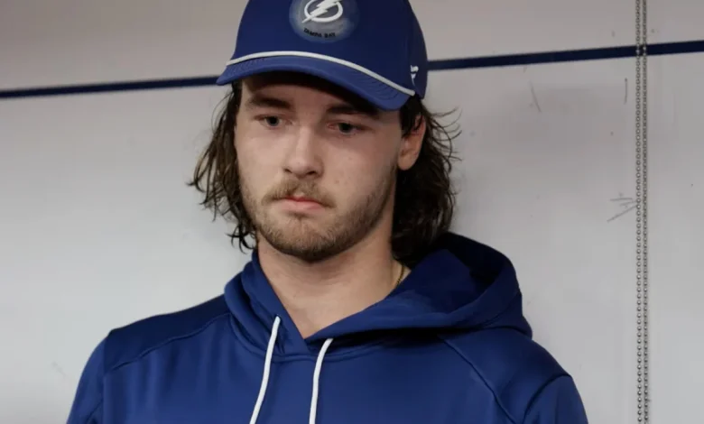 Simon “Snake” Boisvert targets Conor Geekie for the Habs