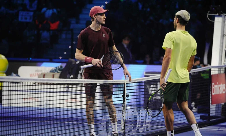 Sinner-Alcaraz, partita sospesa per diversi minuti: malore di un tifoso in tribuna, cosa è successo