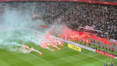 Skandaliczne zachowanie kibiców. Sędzia musiał przerwać mecz Polaków