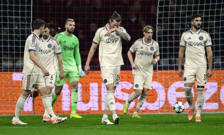 Slordig Ajax al na vijf minuten achter tegen Benfica • Straks Barcelona en Man City