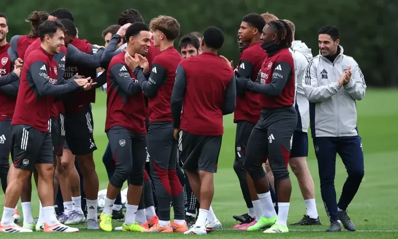 Slovo Slavia neřekli ani jednou. Arteta se ale zmínil o Rosickém a čeká bouřlivý Eden