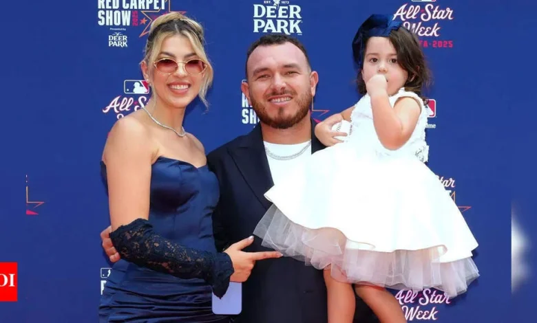 Sofia Castaneda's Post Goes Viral as Blue Jays Fans Celebrate Family Bonds During World Series