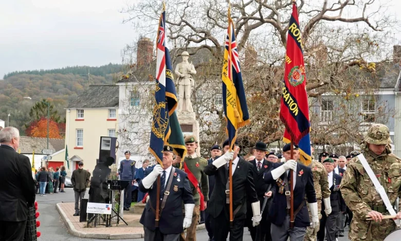 Solemn service to remember the fallen