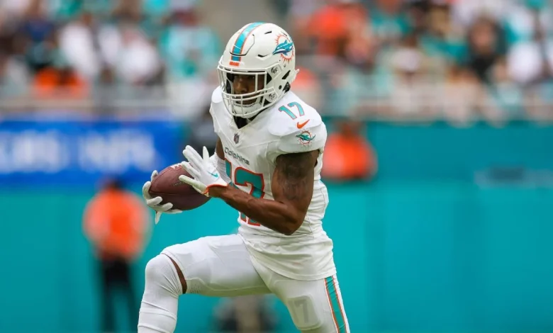 Source: Dolphins 'highly unlikely' to trade Waddle