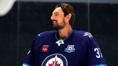 Source: Jets goalie Connor Hellebuyck to miss 4-6 weeks