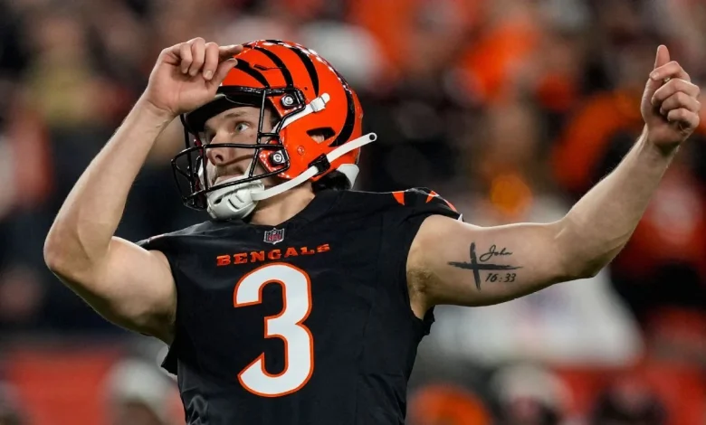 Source: Saints sign kicker York over vet Tucker