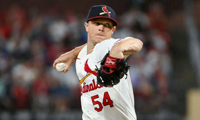 Sources: Cardinals trade durable Gray to Red Sox