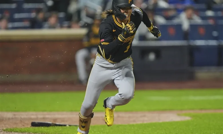 Sources: Pirates place OF Ji-Hwan Bae, INF Liover Peguero on waivers