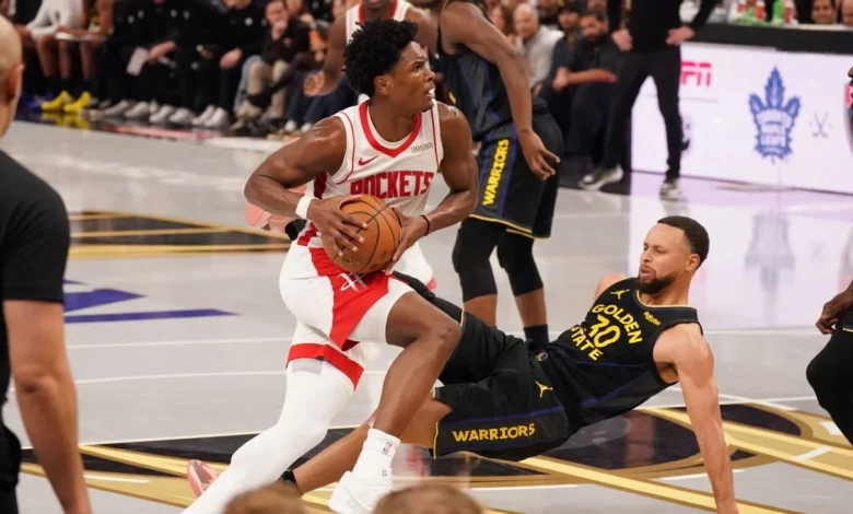 Sources: Warriors star Curry (quad) to miss week