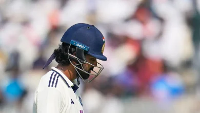 South Africa hits back on second day of 1st test against India as hosts are 138-4 at lunch