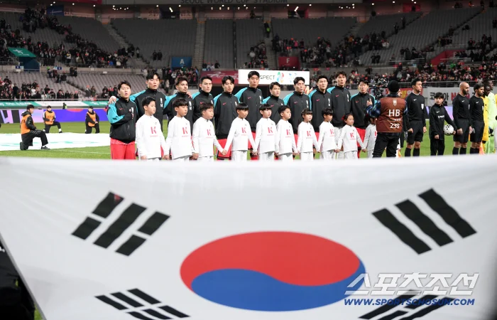 South Korea's national soccer team failed to attract 10,000 spectators