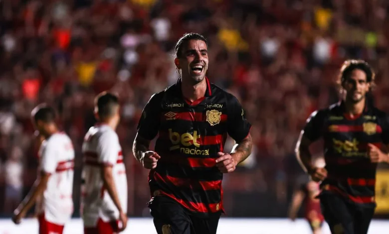 Sport entra em campo com sete jogadores pendurados para enfrentar o Santos na Vila Belmiro