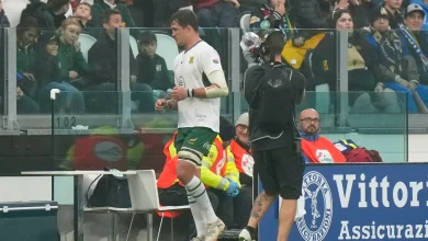 Springboks playing with 14 again after early red card against Italy in Turin