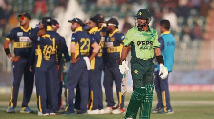 Sri Lankan bowlers rattle Pakistan top order in first ODI