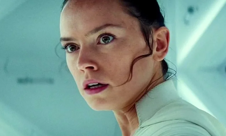 Star Wars Reveals the Real Reason Palpatine Needed Rey (& That He Was Weaker Than Ever in the Sequels)