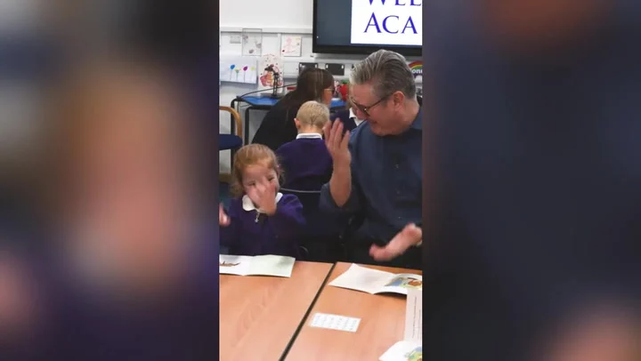 Starmer ‘told off’ by teacher after encouraging students to do 6-7 trend during school visit