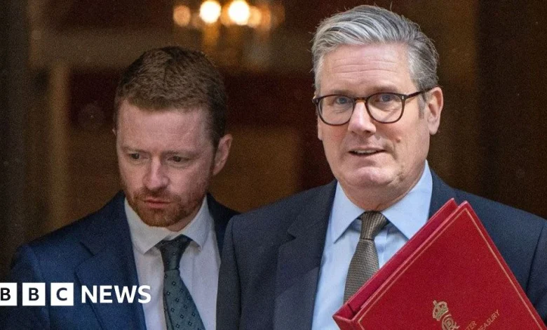 Starmer's chief of staff McSweeney not leaving role over briefing war, BBC told