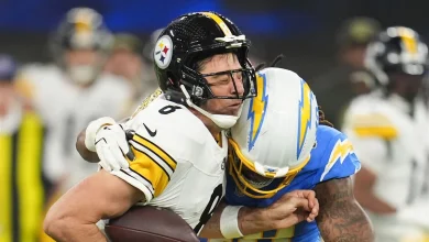Steelers report card: Aaron Rodgers and his receivers get failing grades in blowout loss to Chargers