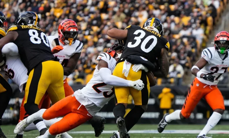 Steelers running back Jaylen Warren injures ankle vs Bengals in NFL Week 11