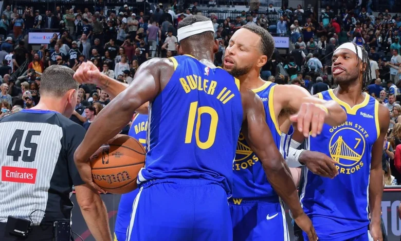 Steph Curry and old-guard Warriors show they can still dunk on you, too