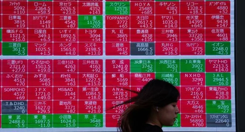 Stocks eye return to record highs as US shutdown ends