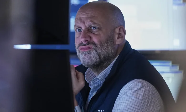 Stocks wind up mixed on Wall Street after spending most of the day in the red