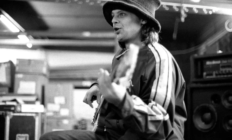 Stone Roses and Primal Scream Bassist Gary “Mani” Mounfield Dies at 63