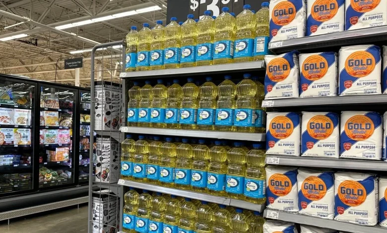 Stores keep prices down in tough year for turkeys, other Thanksgiving foods may cost more