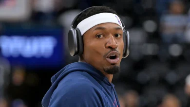 Suns Fans Let Bradley Beal Have It in Return to Phoenix