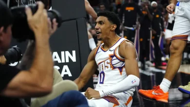 Suns-Hawks live updates. Ryan Dunn gets start, has challenge of guarding Hawks rising star