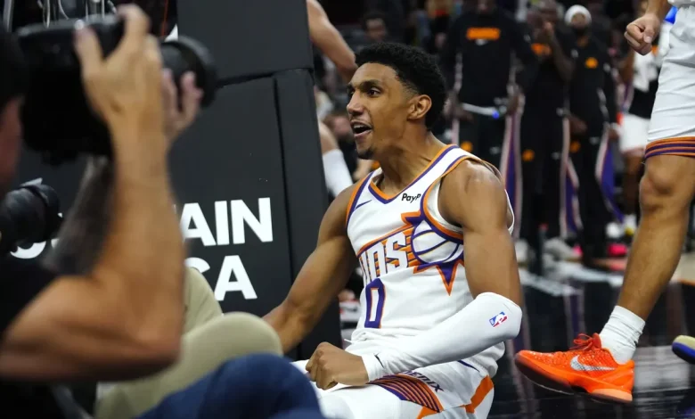 Suns-Hawks live updates. Ryan Dunn gets start, has challenge of guarding Hawks rising star