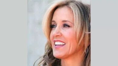 'Superior' Felicity Huffman Reportedly 'Rolling Eyes' At Lori Loughlin's Chaotic Marriage