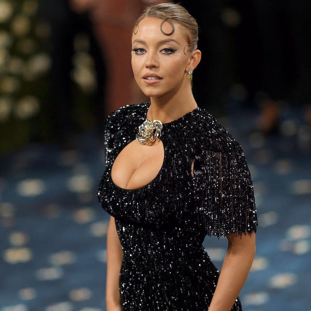 Sydney Sweeney Goes Braless in Most Risqué Red Carpet Look Yet