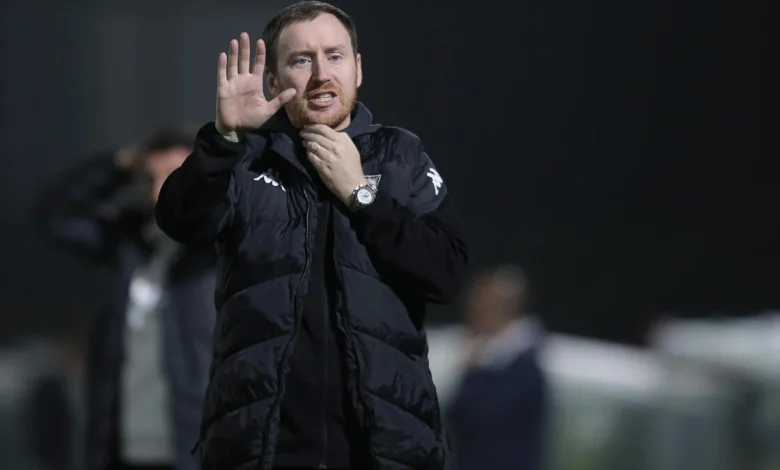 Também temos queixas. Se o FC Porto tivesse jogado no relvado do Tondela...