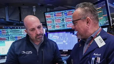 Tech and property stocks lead ASX lower after jobs surprise, Webjet tanks