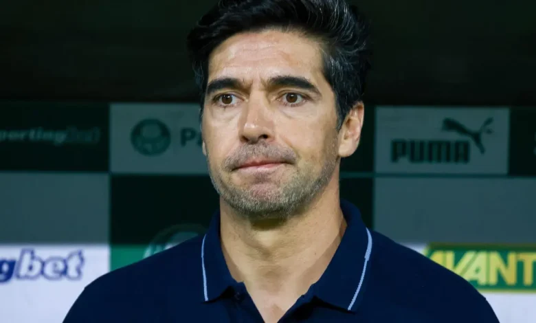 Testes de Ancelotti no Brasil podem influenciar decisão de Abel no Palmeiras