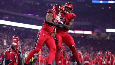 Texans' D thumps Bills, stakes claim as NFL's best