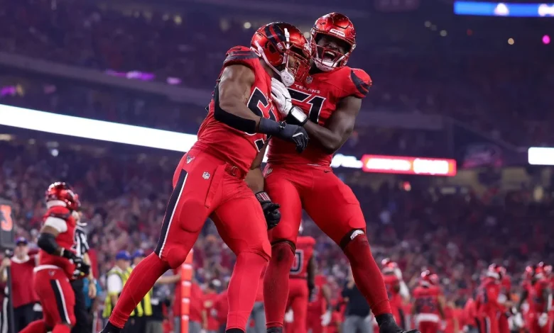 Texans' D thumps Bills, stakes claim as NFL's best