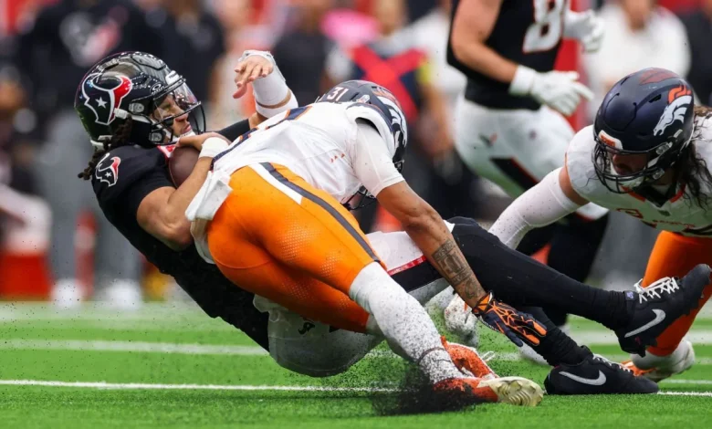 Texans' Stroud suffers concussion after hard hit